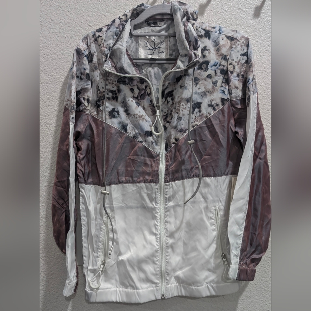Boundless North Windbreaker